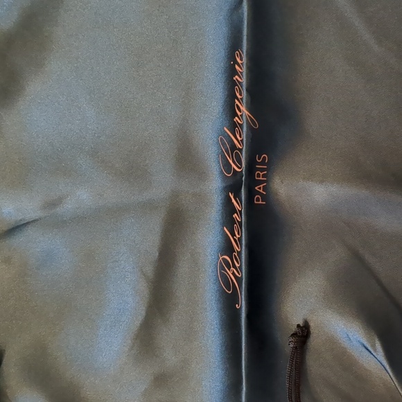 Designer Bundle of 4 Shoe /Dust Bags - Picture 4 of 8